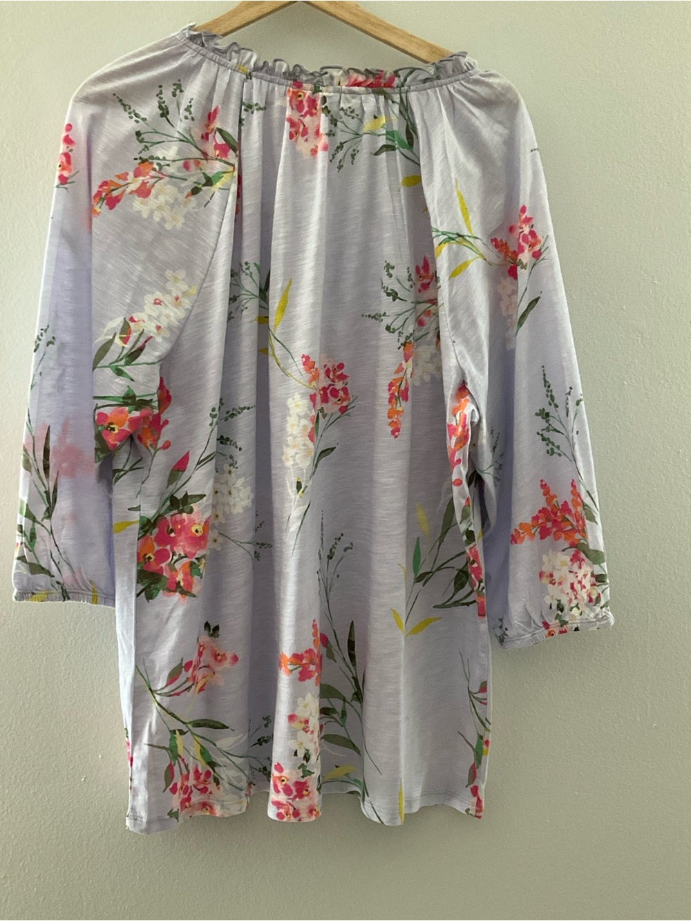 CJ Banks Lavender Floral Print Split V-Neck Tunic Cotton Modal Blend NWT - Picture 3 of 9